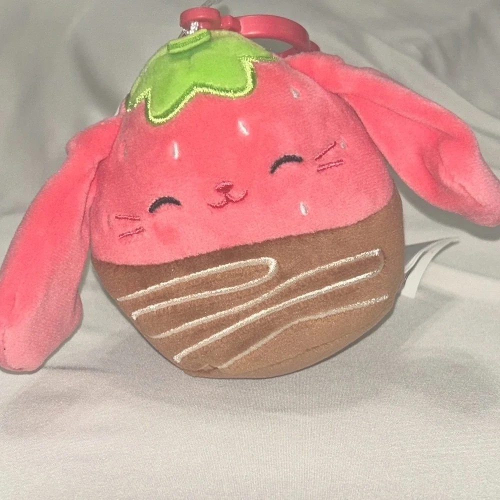 Squishmallows Gunda the Chocolate‎ Strawberry Rabbit #2669 Easter Clip 3.5 inch